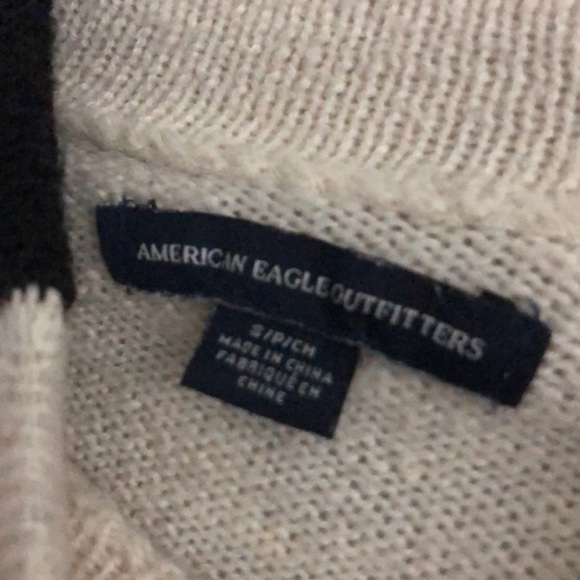 black and white sweater - Picture 2 of 2